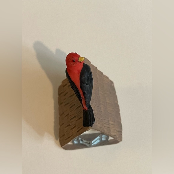 Lenox Scarlet Tanager On Birdhouse Thimble Miniature  1 7/8” - Home Decor - Bird - Picture 3 of 7